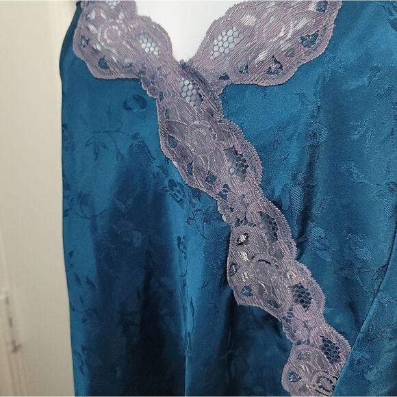 VINTAGE BEST UNITED GARMENT CO. - Picture 2 of 7